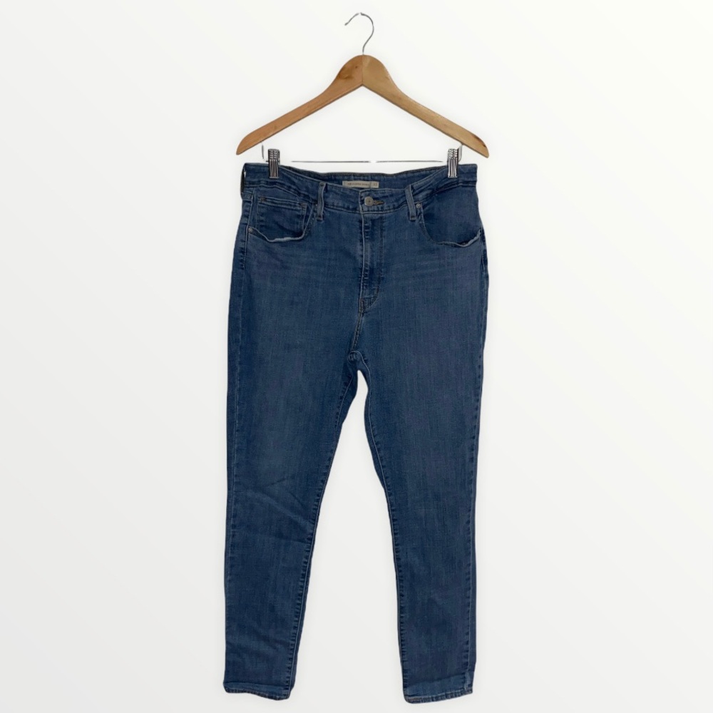 Levi’s 721 high rise skinny jeans